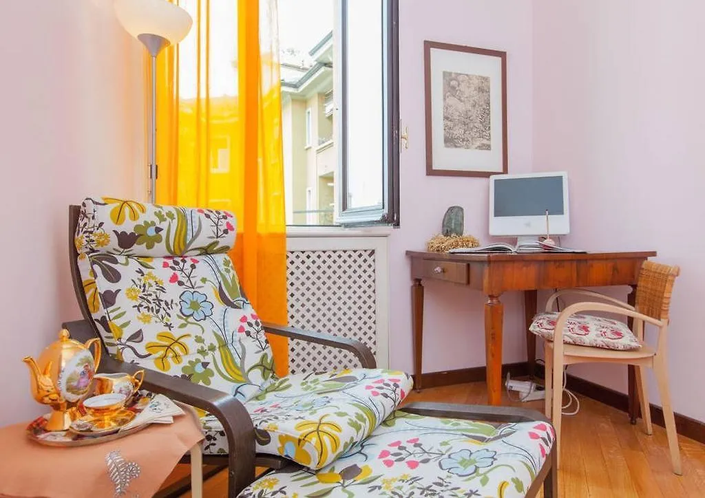 Milano Centrale B&B monolocale-studio Bed & Breakfast